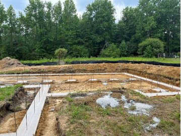 Block foundation and footings with rebar